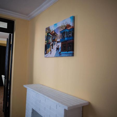Central Apart-Hotel Batoemi Kamer foto