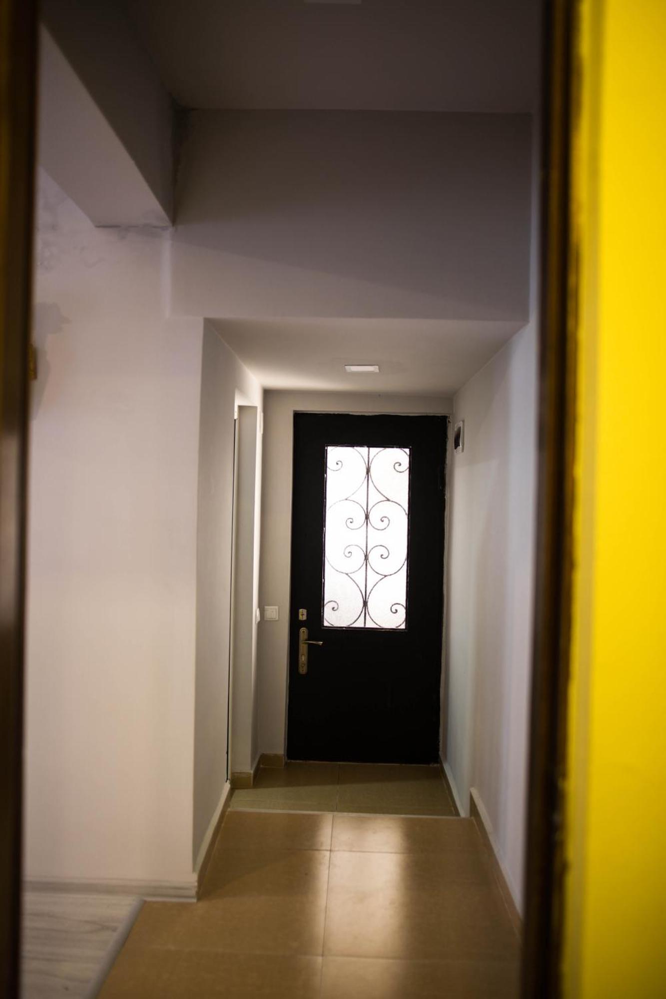 Central Apart-Hotel Batoemi Kamer foto