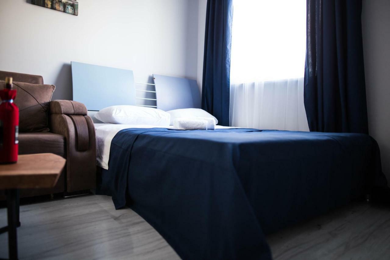 Central Apart-Hotel Batoemi Buitenkant foto